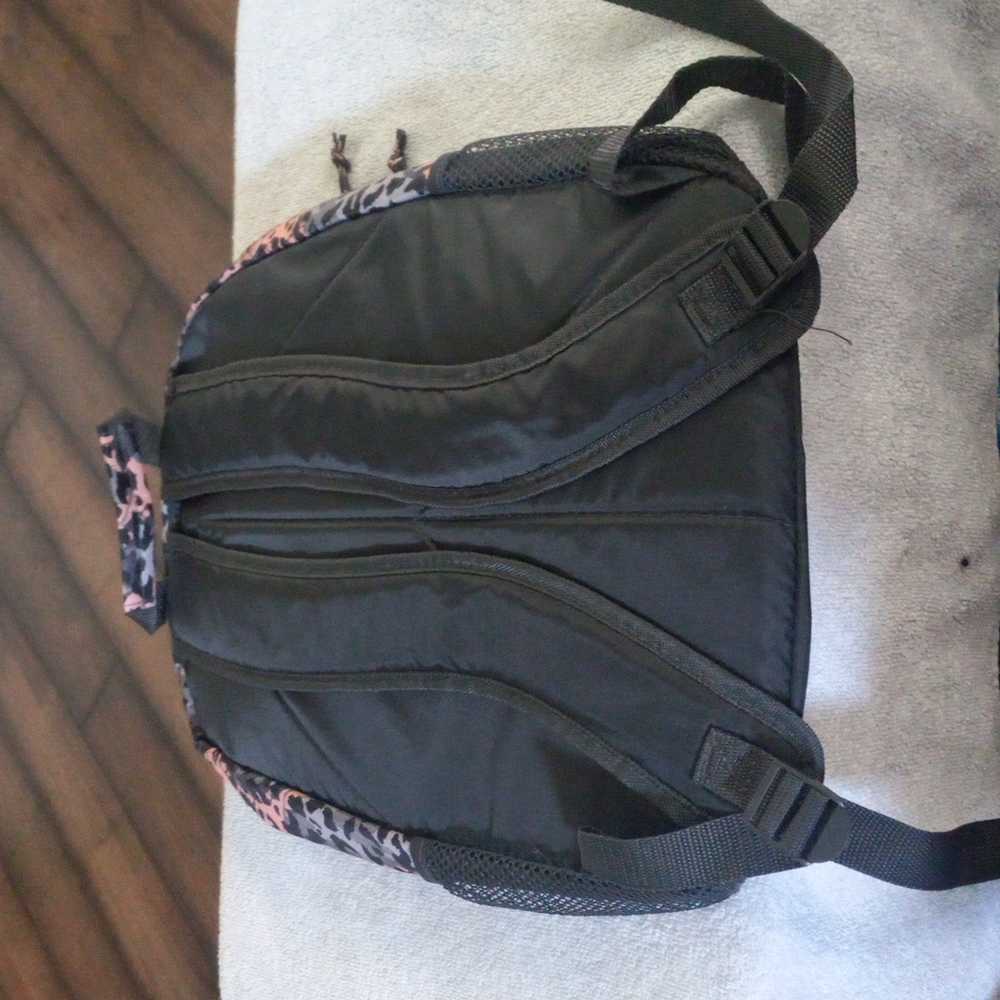 Fuel Backpack - Picture 2 of 4